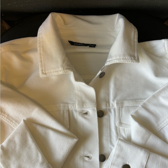 White Denim Jacket - NWT - Size Small - Picture 4 of 7